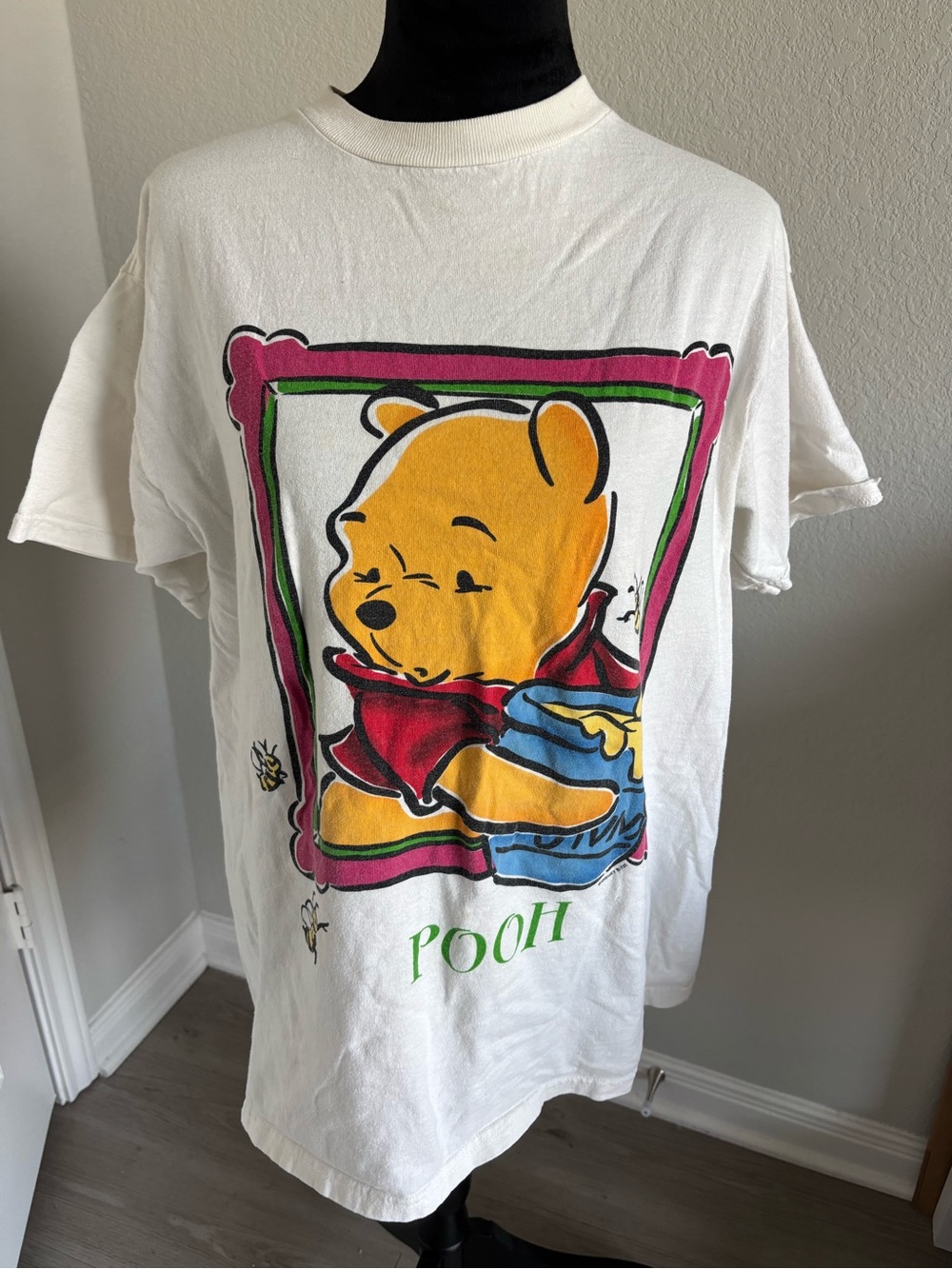 vintage 1990s Disney Winnie the Pooh white graphic t-shirt size large